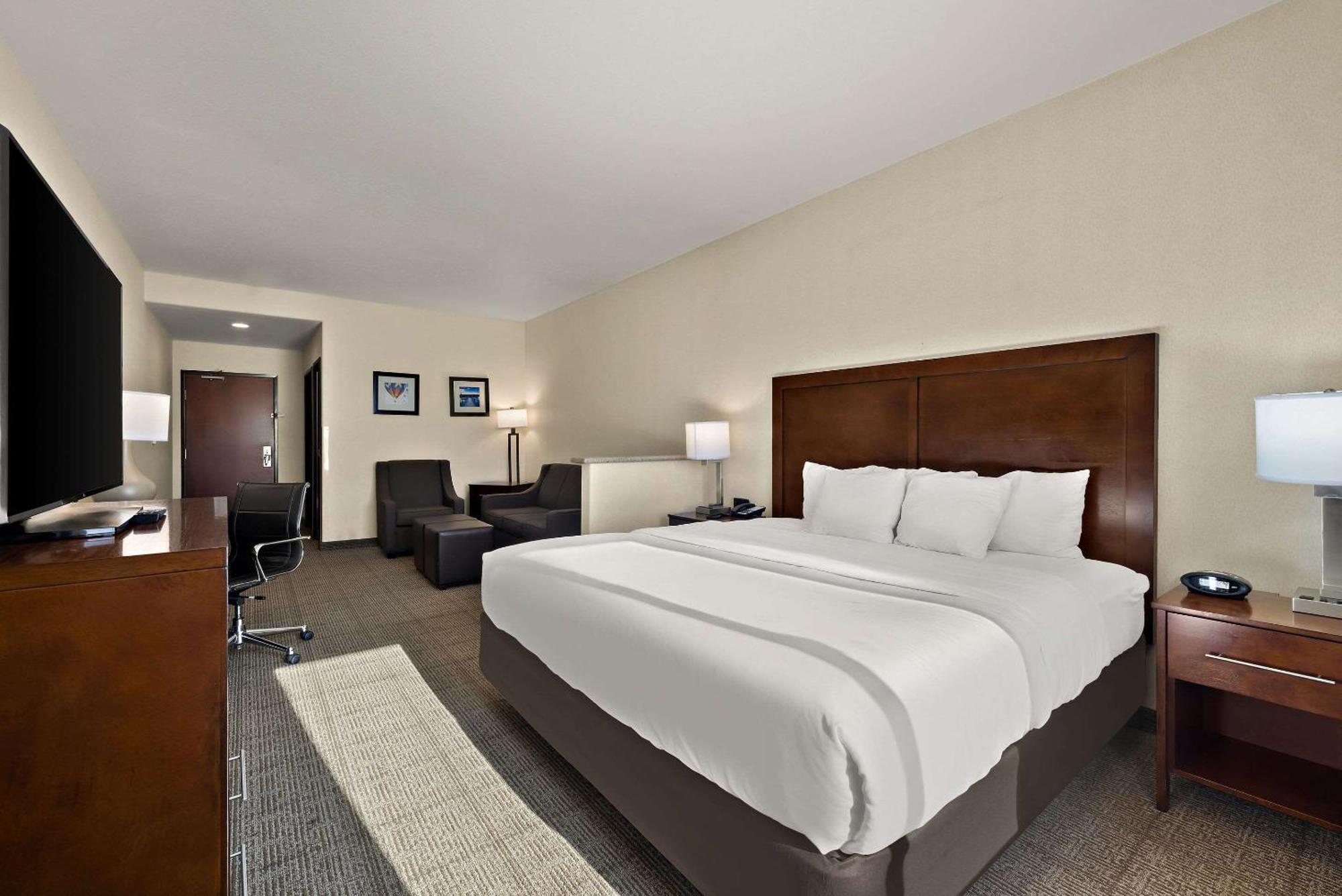 Comfort Inn & Suites Airport Convention Center Reno Esterno foto