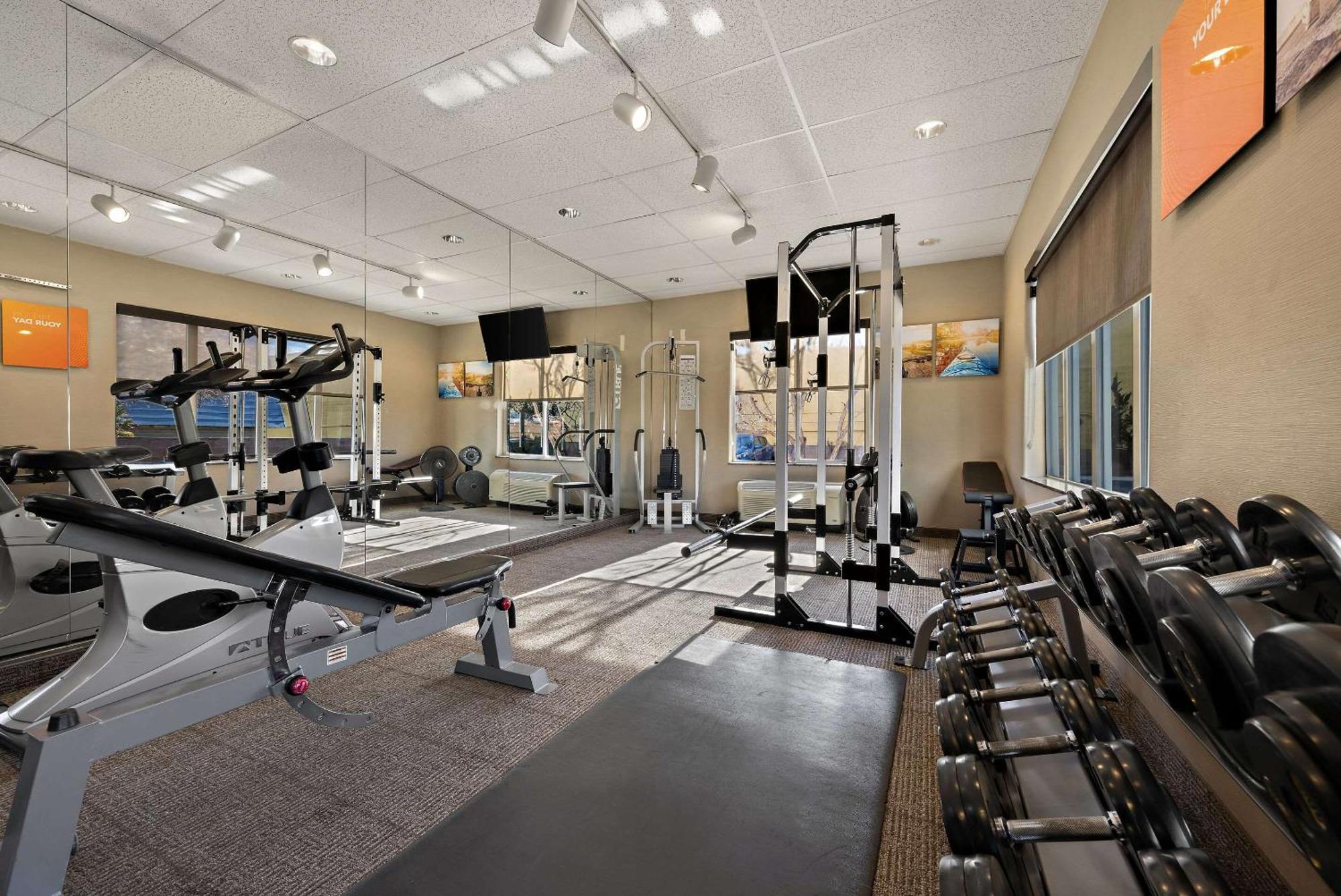 Comfort Inn & Suites Airport Convention Center Reno Esterno foto