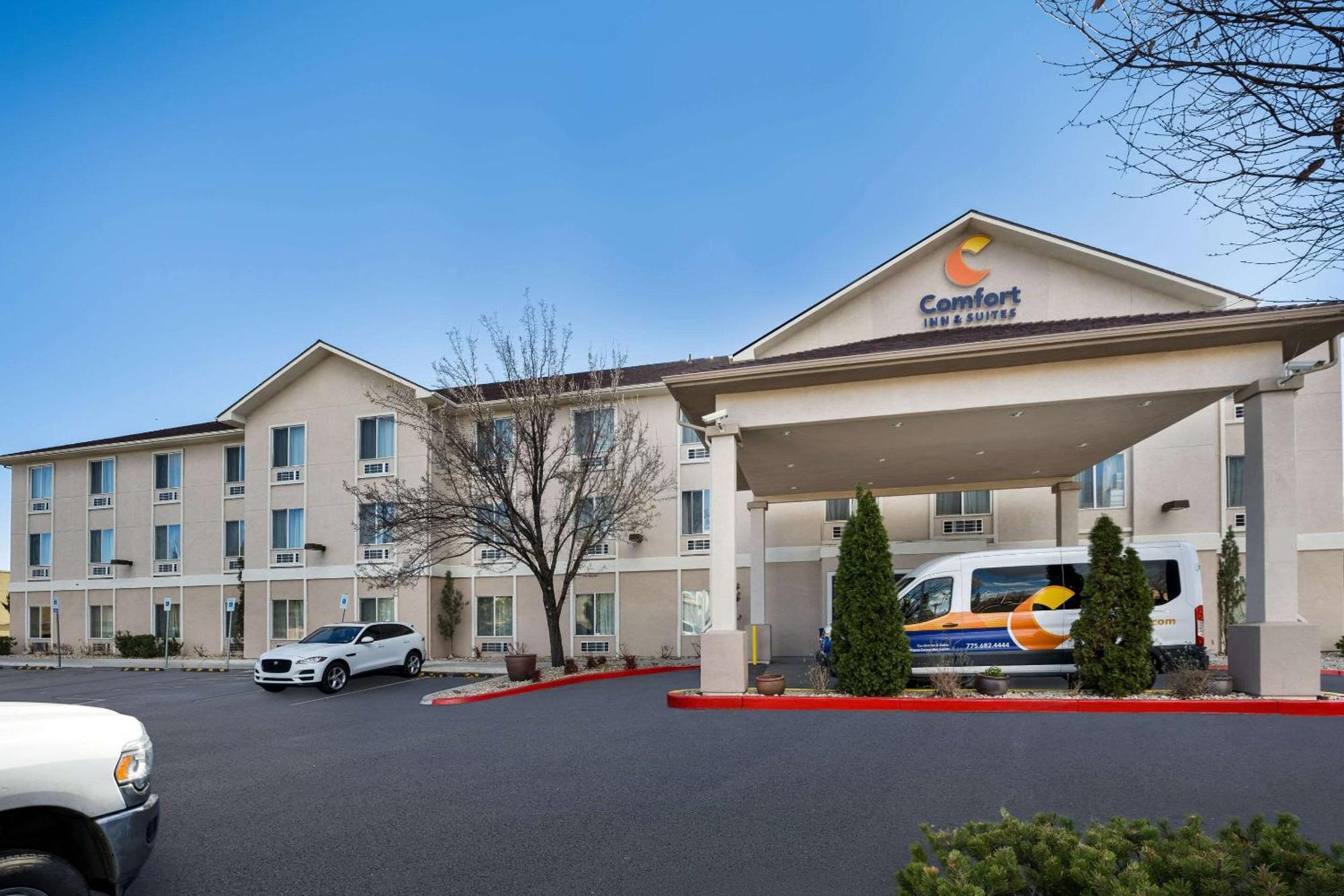 Comfort Inn & Suites Airport Convention Center Reno Esterno foto