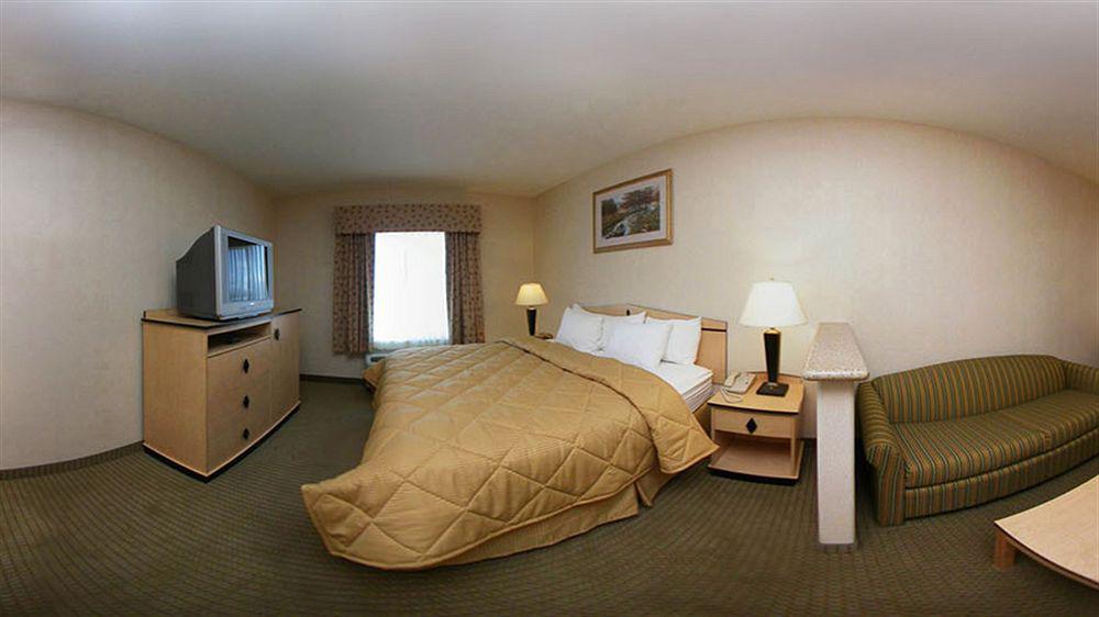 Comfort Inn & Suites Airport Convention Center Reno Esterno foto